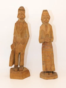 Statuina uomo e donna in legno intagliato a mano vintage 10" Norvegia? Danese? Svedese? - Foto 1 di 16
