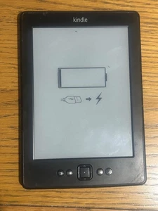 Amazon Kindle 4th Generation 2GB Wi-Fi 6 inch eBook Reader Black (model D01100) - Picture 1 of 9