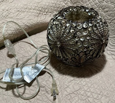 Lámpara de mesa ambiental Pottery Barn Kai Shell redonda modelo espresso # LSP1111S 2014 Foto 1 de 4