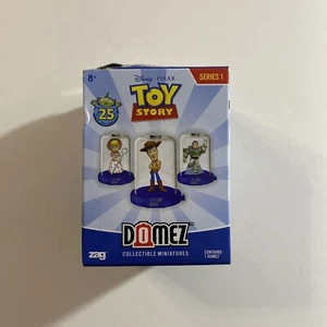 Mini figura de exhibición Toy Story Domez serie 1 (2020), Disney Pixar, caja de daños - Imagen 1 de 5