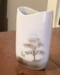 Vaso vintage in porcellana realizzato da Highank. Alto 5". Stimato anni 50. Scozia. - Foto 1 di 6