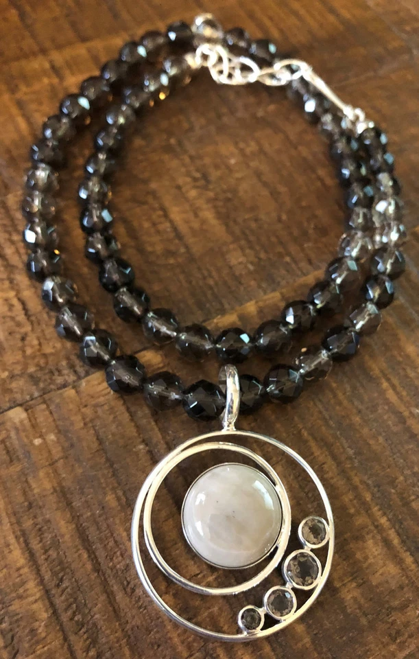 Colgante y collar de madera petrificada y cuarzo ahumado JAY KING, plata de ley Foto 1 de 1