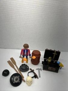 Playmobil Pirate With Torch, Flag, Treasure Chest, Parrot, Oars, Barrel, Skull - Imagen 1 de 7