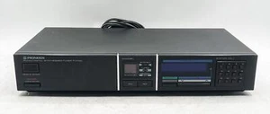 Pioneer F-X700 FM/AM Digital Synthesized Tuner In Black W/O Remote - Picture 1 of 2