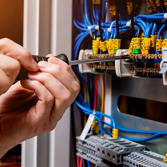 Electrical Equipment & Supplies         