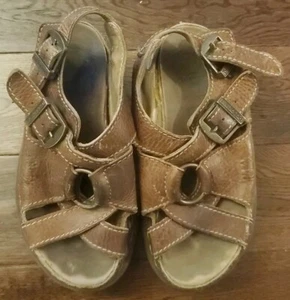 WUNDERSCHÖNE BRAUNE VINTAGE-SANDALEN VON DOC MARTENS ENGLAND EINZIGARTIGES DESIGN DAMENGRÖSSE US8 - Bild 1 von 11