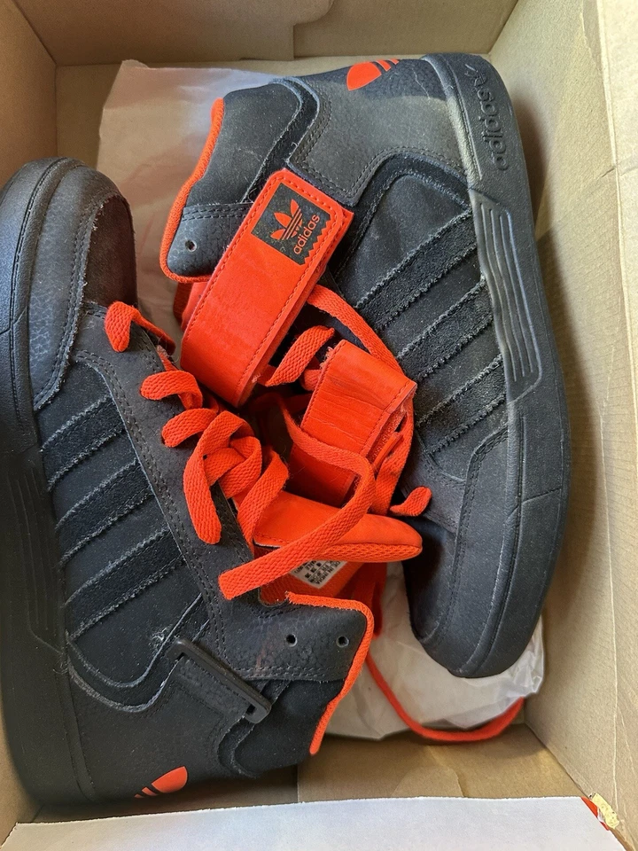 Raras Adidas Varial Zapatillas Para Hombre Talla Mediana 10.5 Negro/Naranja D68666 Foto 1 de 4