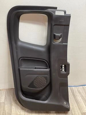 Se adapta a Chevy Colorado 2015-2022 cabina extendida trasera izquierda conductor panel de moldura de puerta pequeña OEM Foto 1 de 4