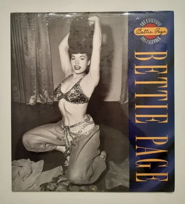"The Exclusive Bettie Page 1995 Calendar" - Tamanho: 12" x 13 1/4" - Selado de Fábrica - Imagem 1 de 2