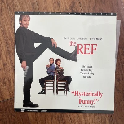 The Ref  Laserdisc Letterbox Edition Widescreen 2748AS LD WS Leary Davis Spacey - Image 1 of 3