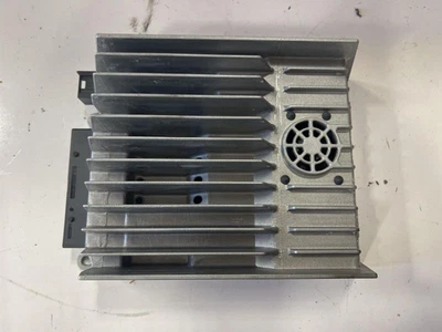 Amplificador de radio Mercedes-Benz Clase E 2016 OEM Foto 1 de 4