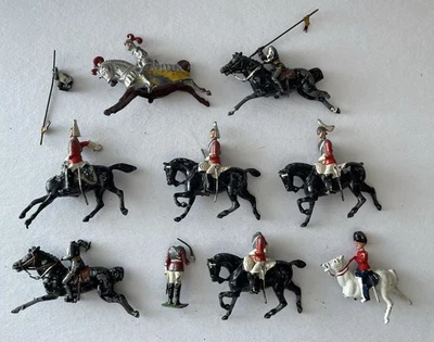 Британские металлические фигурки лошадей и всадников — используйте для расходных материалов/ремонта. Лот из 10 - Изображение 1 из 2
