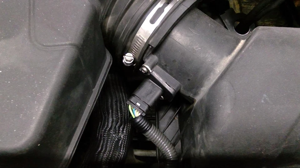 Medidor de flujo de aire de inyección de combustible usado se adapta a: Ford Explorer 2011 grado A Foto 1 de 4