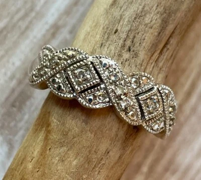 Designer Womens 18kt White Gold Diamond Pave Etched Band Ring 3 grams Size 6.75 - Image 1 of 4