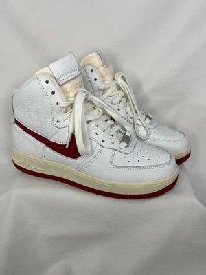 Mujer Talla 7 - Nike Air Force 1 Esculpido Alto Blanco Gimnasio Rojo W Foto 1 de 4