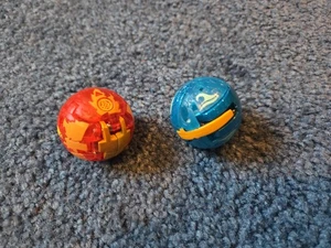 Bakugan Evolutions Elemental Rare Red Pyrus Platinum Blitz Fox B300 Toy And Blue - Picture 1 of 2
