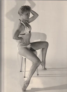 Großes Foto Hübsche Frau im Badeanzug Nude Fotomodell 1957-siehe Rückseite - Bild 1 von 2