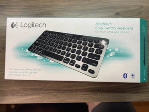 Clavier sans fil Bluetooth éclairé Logitech Easy Switch K811 920-004161 - Photo 1/3