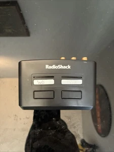Composite A/V Selector Switch - Radio Shack 15-312 2 In 1 Out - Picture 1 of 3