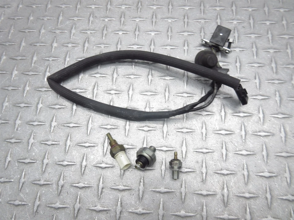 2007 06-08 Kawasaki Ninja 650R EX650R Pulse Coil Pickup Oil Pressure Temp Sensor - Image 1 of 4