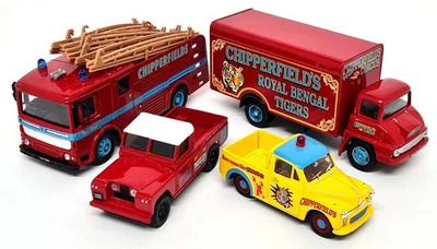 Corgi 1/50 Chipperfields Circus Vehicles Set Land Rover Morris Minor AEC Fire et - Image 1 of 4