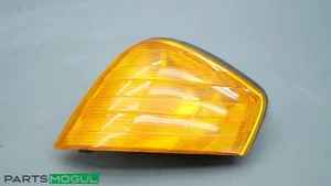 Lámpara de estacionamiento con luz de esquina ámbar R129 clase SL 1990-2002 MB izquierda OEM - Imagen 1 de 6