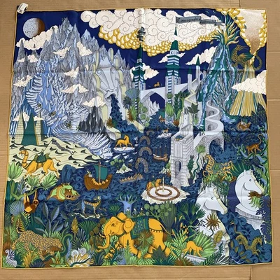 Pañuelo de seda Hermes Carre 90cm 35"x35" Cosmographia Universalis Foto 1 de 4
