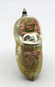 ANTIQUE "BABY SHOE" BLOWN GLASS CHRISTMAS ORNAMENT (1930's) 4.5" - Picture 1 of 6