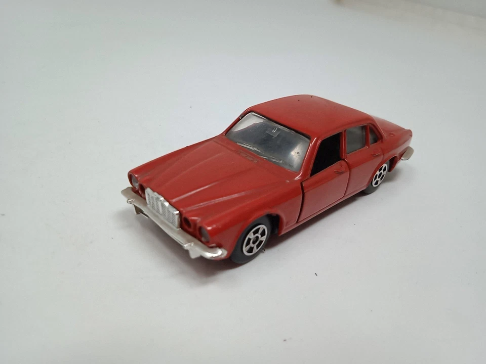 Polistil Jaguar XJ 12L - MADE IN ITALY - Immagine 1 di 4