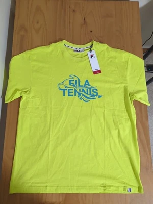 Fila Tennis Crew T 恤,全新! 男式特大号 XL 黄色蓝色 — 第 1/2 张图片