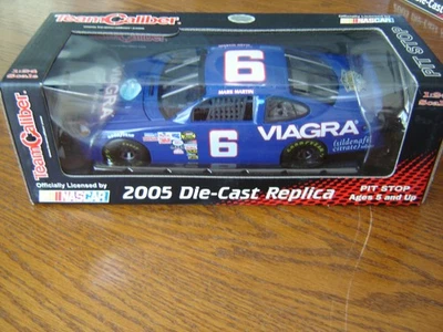 #6 Марк Мартин 2005 VIAGRA STROH'S SALUTE FORD TAURUS 1/24 командный калибр - Изображение 1 из 4