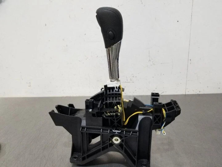 2016 Nissan Rogue Automatic Transmission Floor Gear Shifter Assembly OEM Foto 1 de 4