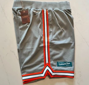 XL - Men’s Mitchell and Ness Shorts - Brand New with Tags - Picture 1 of 4