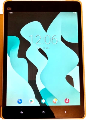 Xiaomi Mi Pad 7.9" 1st Gen 2GB RAM 64GB Storage WiFi LineageOS Android 10 Tablet - Image 1 of 4
