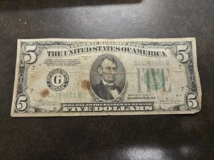 1934 A Chicago, IL $5 Federal Reserve Note Bill Ten Dollar CIRCULATED - Picture 1 of 10