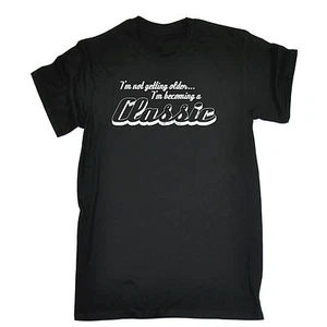 No estoy envejeciendo Me estoy convirtiendo en una camiseta clásica Retro Funny Gift Birthday - Imagen 1 de 9