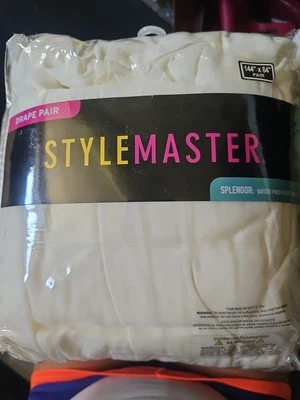 全新 StyleMaster Gabrielle 百褶门板窗帘 - 96 英寸 W By 84 英寸 L 灰褐色 — 第 1/3 张图片