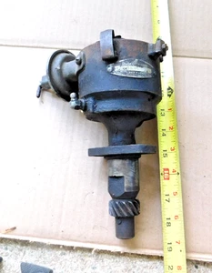 OEM DELCO-REMY 8-CYL IGNITION DISTRIBUTOR FOR 1953 BUICK SERIES 40 SPECIAL CARS - Picture 1 of 7