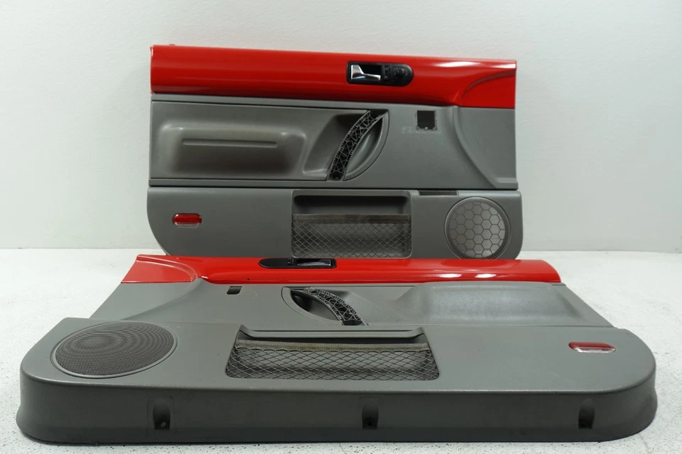 VW Escarabajo 1998-2010 OEM Volkswagen techo rígido cupé paneles de puerta delantera gris y rojo Foto 1 de 4