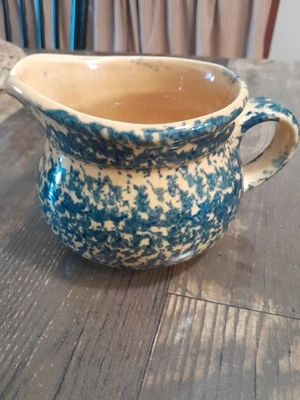 America by Pfaltzgraff Round Gravy Server #436, 1980s - Image 1 of 4