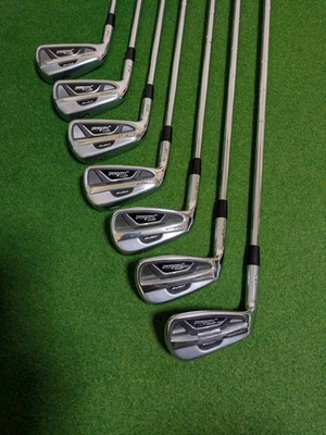 Titleist AP2 712 Set di ferri da stiro 6 pezzi 5-9 PW Titleist Rombax 70 Flex S mancini - Immagine 1 di 4