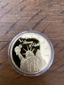 Lady Liberty Beacon Of Light 24 Kt Gold Layered With Swarovski Crystal Coin - Picture 1 of 2