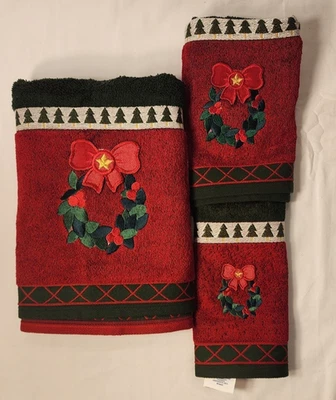 Nuevo - JUEGO DE 3 PIEZAS VINTAGE - Bordado Rojo, Verde, Blanco - Corona - Juego de toallas Foto 1 de 3