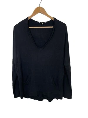 Sudadera para mujer Express One Eleven cuello en V canguro bolsillo negra talla pequeña Foto 1 de 4