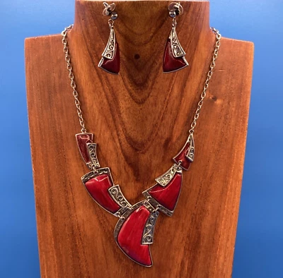 Jewelry Set NECKLACE 20" EARRINGS Pierced vintage Statement Burgundy silvertone - Image 1 of 4