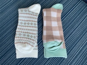NEW 2 Pairs Christmas Holiday Socks mint green, white ,tan NWOT - Picture 1 of 2
