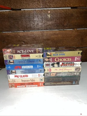 Lot of 15 Vintage VHS Mixed Tapes Movies . All unopened. Still In The Plastic Foto 1 de 4