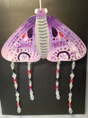 Atrapasol polilla púrpura madera pintado a mano hecho a mano Foto 1 de 2