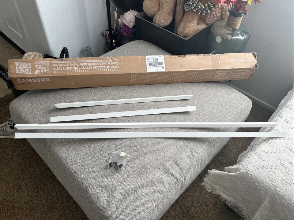 Samsung 55 pulgadas "El Marco" Personalizable, Bisel Magnético Blanco Foto 1 de 4