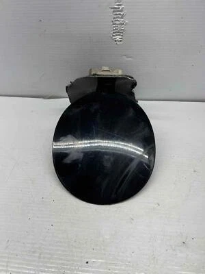 2006 2007 2008 2009 2010 2011 BUICK LUCERNE Fuel Tank Door BLACK - Изображение 1 из 2